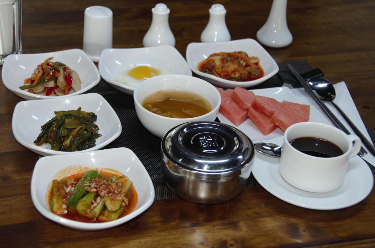Seoul Hotel Myanmar Gyogon Стая снимка